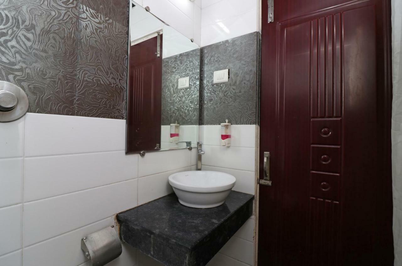 Oyo 22034 Hotel Kanisshk International Rourkela Экстерьер фото